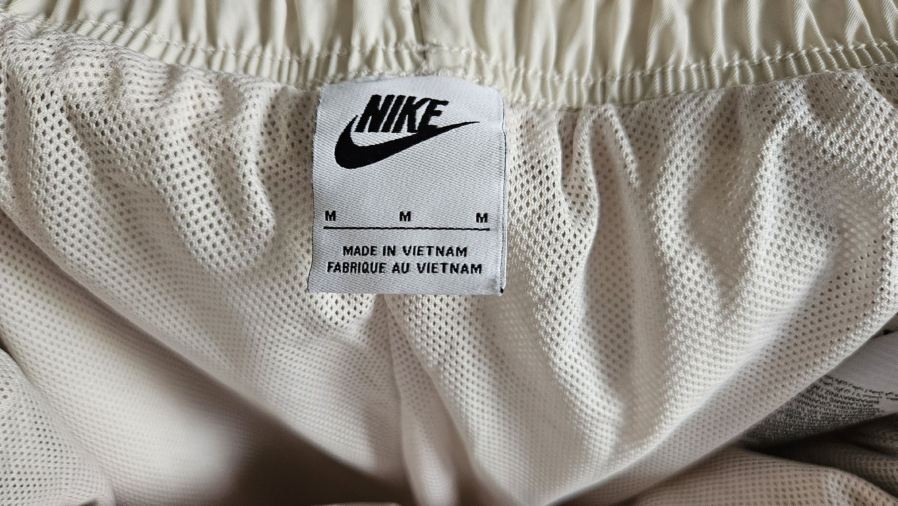 Nike Hosen: Nike Cargo-Hose – Neu (gemäss Beschreibung) aus Emmenbrücke von L_W 4