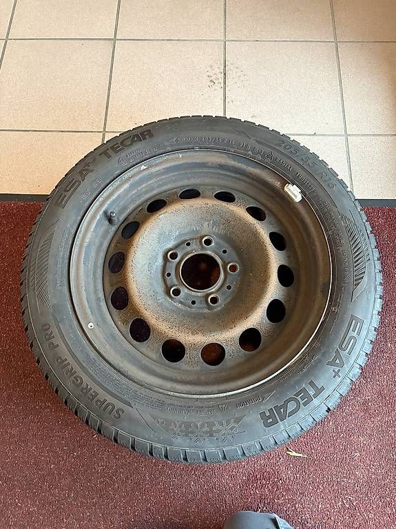 Pneumatici & Ruote complete: Pneu hivers BMW – Usato da Boudevilliers venduto da ale_zcr7