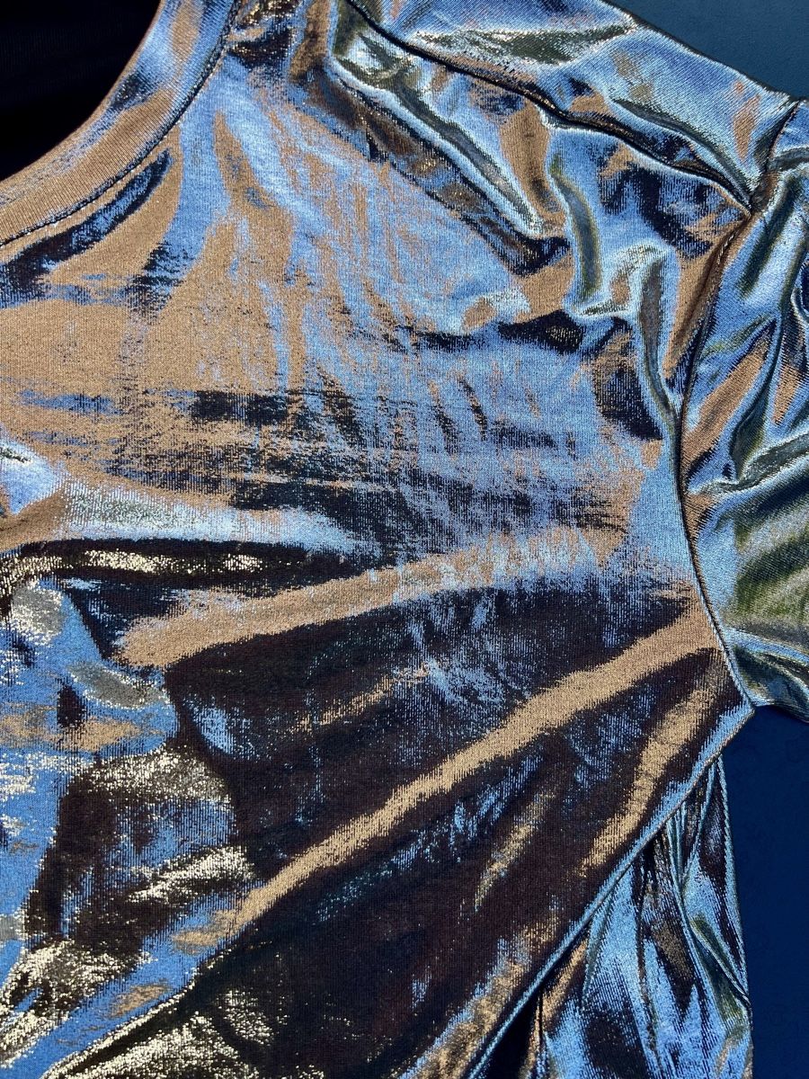 Tally Weijl T-shirt: Silbriges Glamour Shirt – Usato da Basel venduto da shirley_gold 2