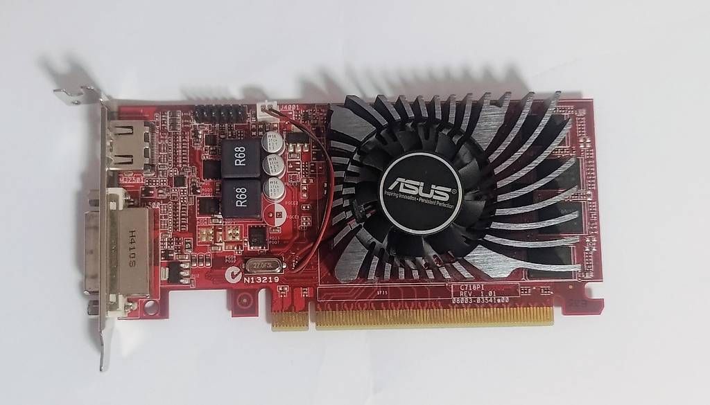 PC: R7 240 von Asus – Usato da Arbon venduto da chez-calibra