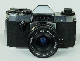 Praktica PL nova 1 B Spiegelreflex Kamera mit 35 mm 1:2,5 un
