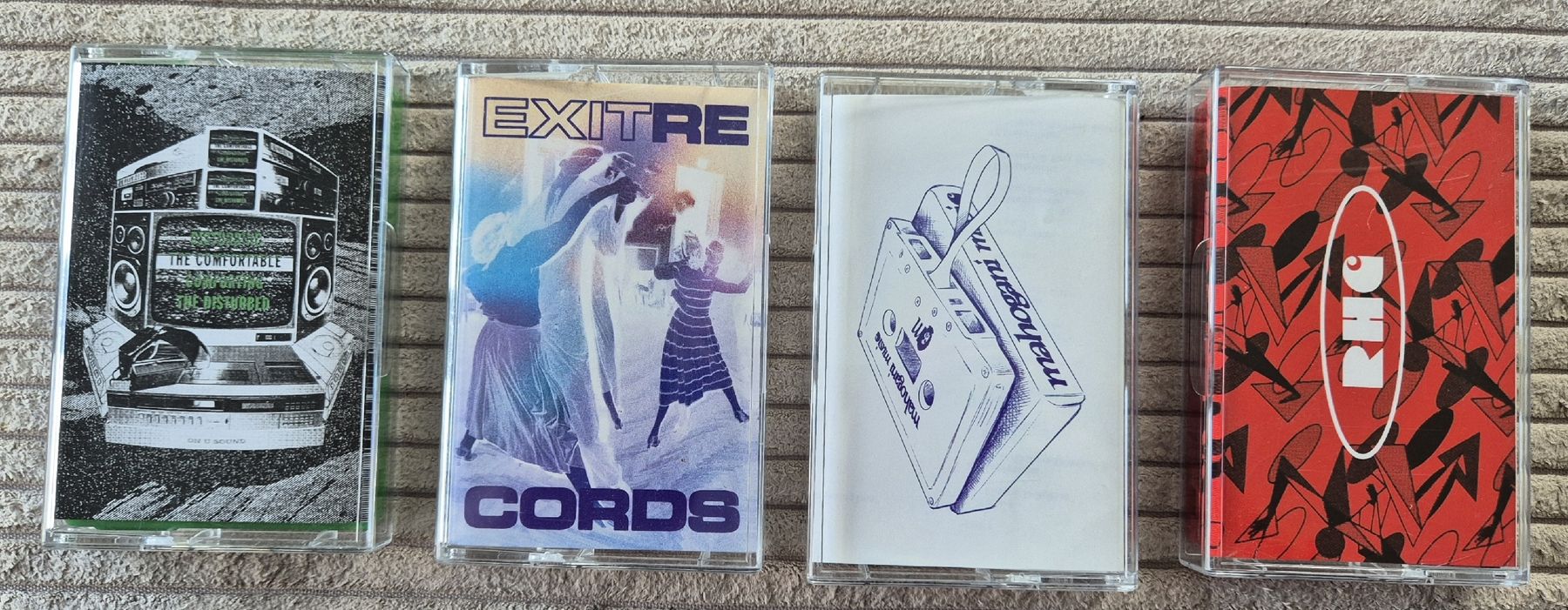 Musicassette: Carharrt WIP cassettes audio x4 – Nuovo e nell'imballaggio originale da Oron-la-Ville venduto da n_a_t_e_a_g