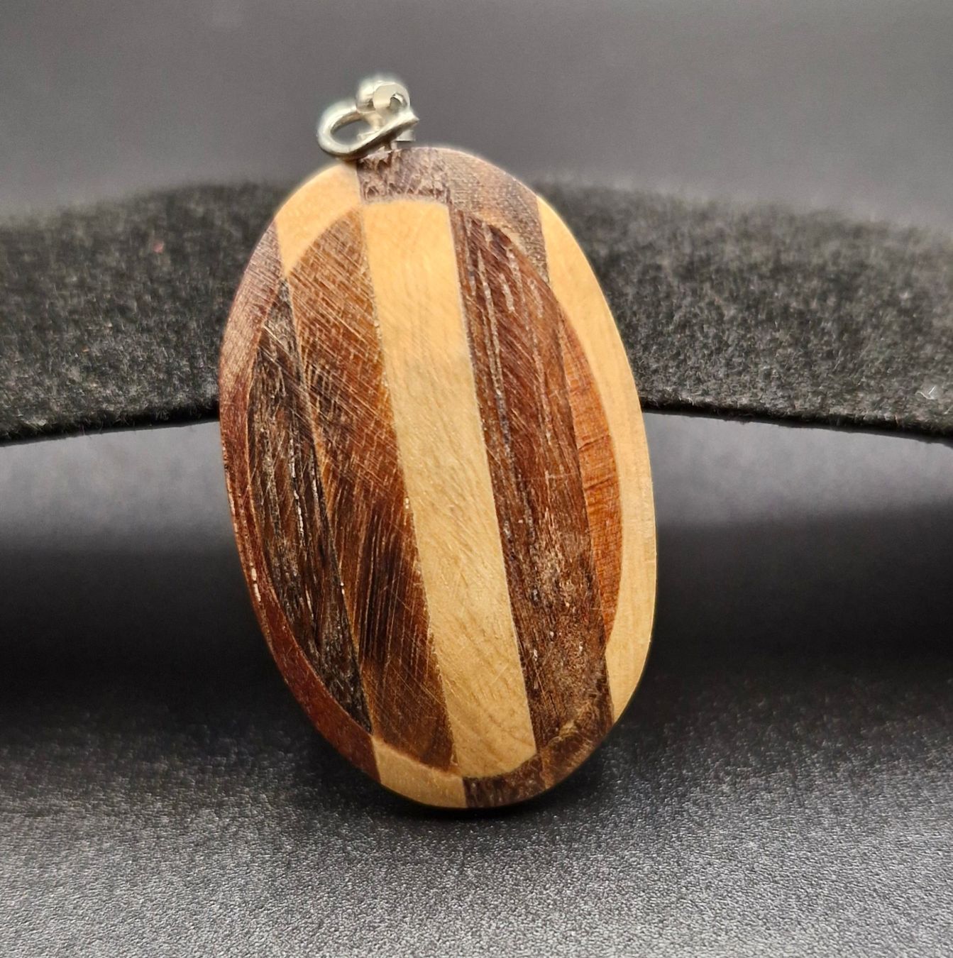 Ciondoli: Holzschmuck – Usato da Wald ZH venduto da Silena02 2