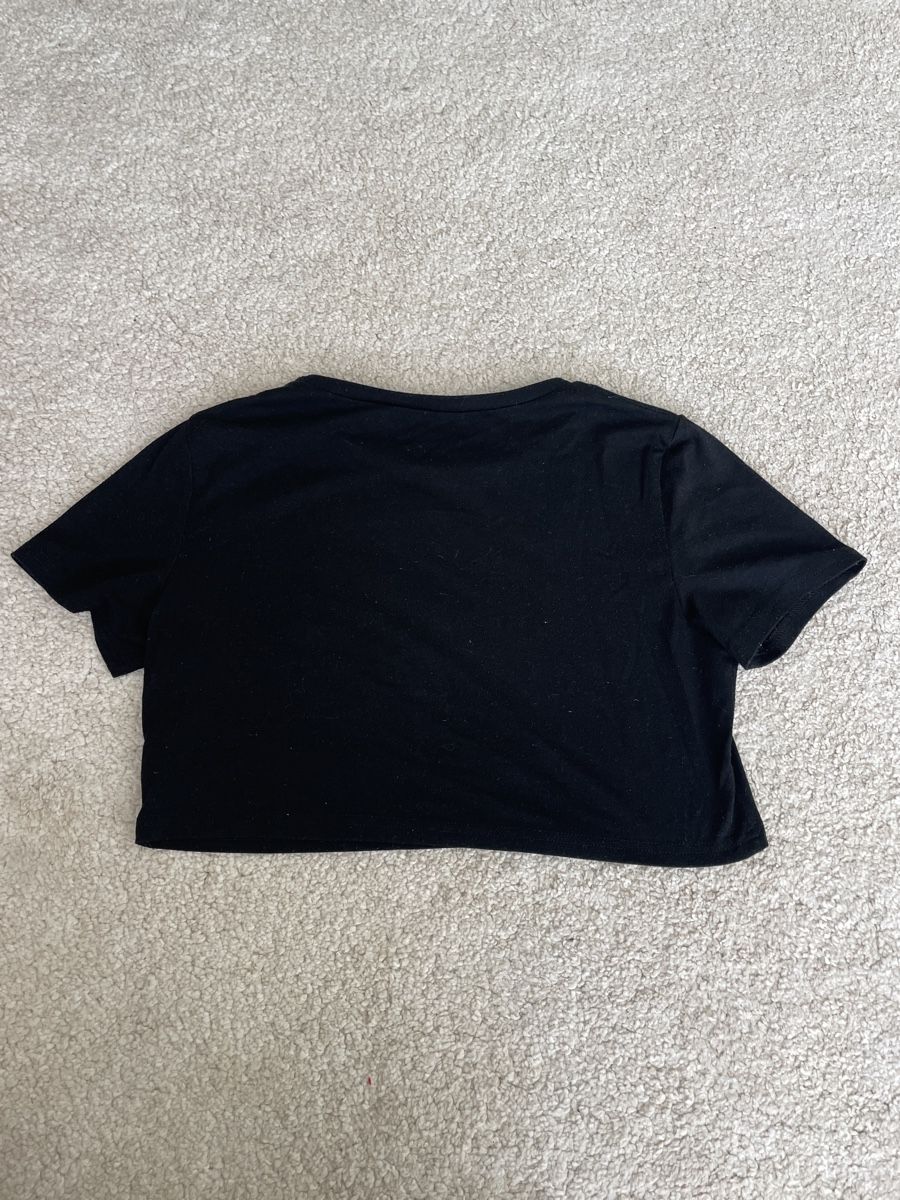 T-shirt: Schwarzes Crop Top, Grösse S – Usato da St. Niklausen LU venduto da car_2562 1