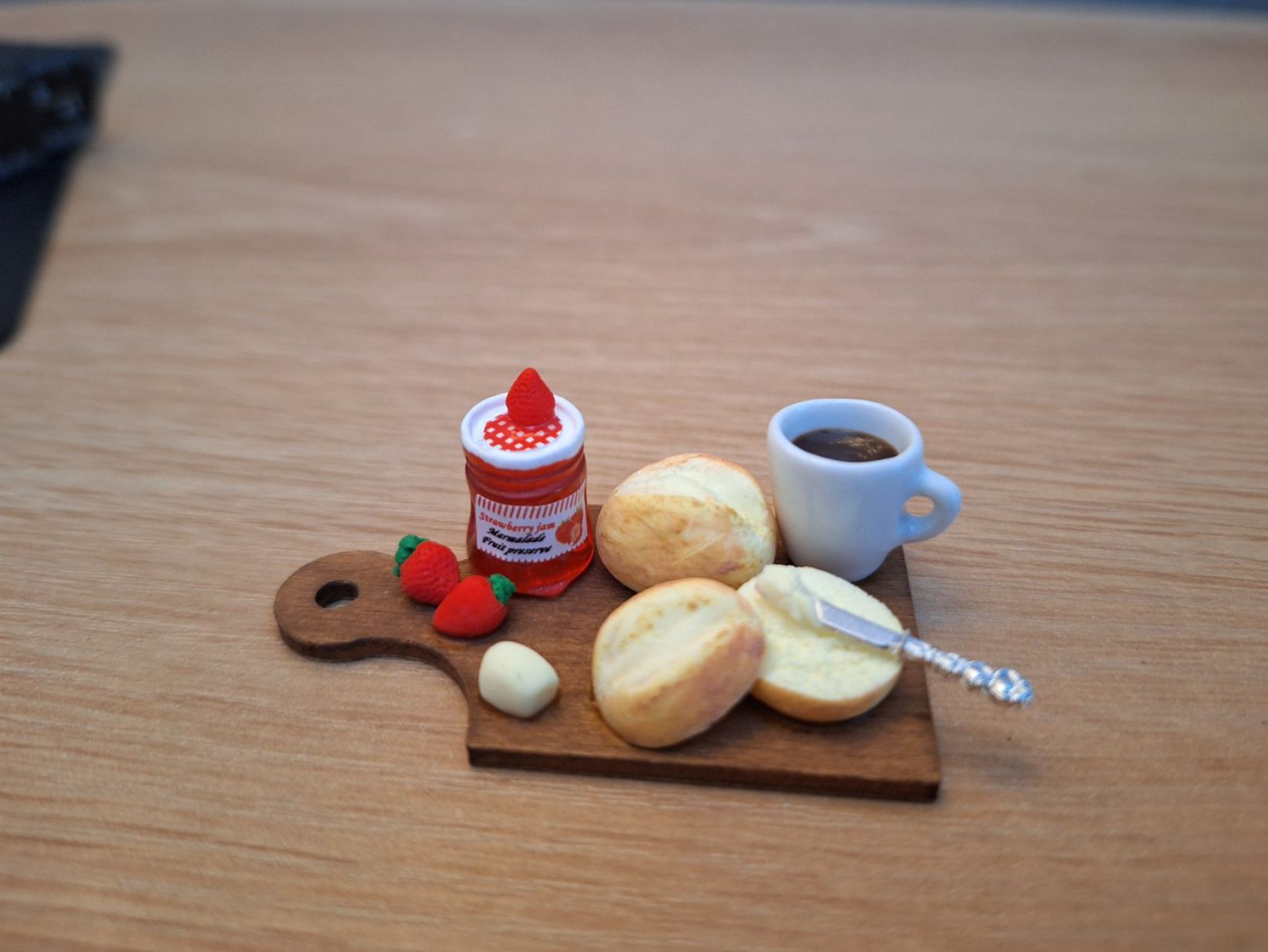 Case e mobili per bambole: Handmade Frühstücksbrett – Nuovo (secondo la descrizione) da Zürich venduto da HandmadeTinyFood 4