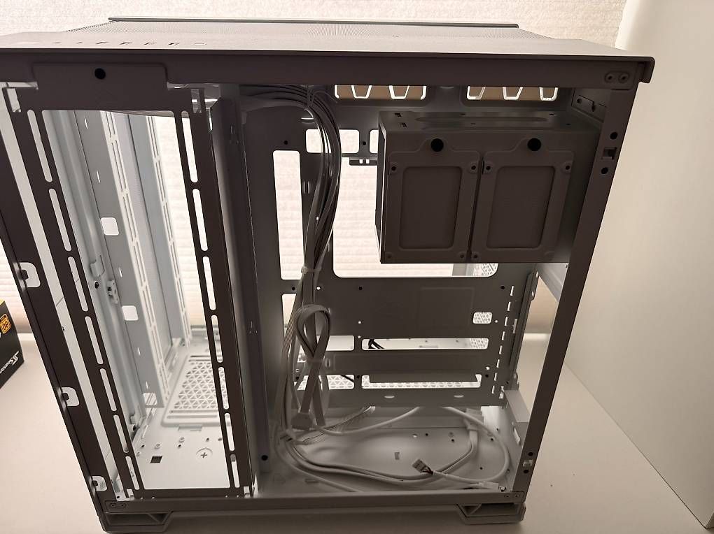 Custodie: Corsair 6500D Airflow ATX – Usato da Herisau venduto da ArmandoSalazar 3