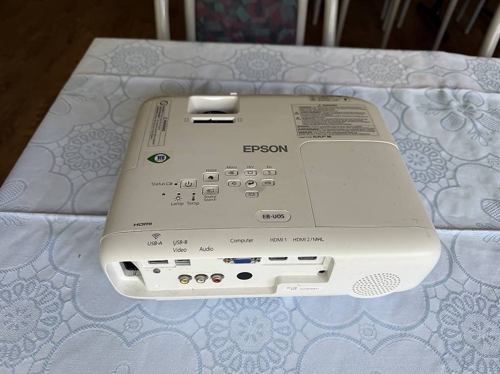Vidéoprojecteurs: Beamer Epson – D'occasion à Bern par Gastro27 1