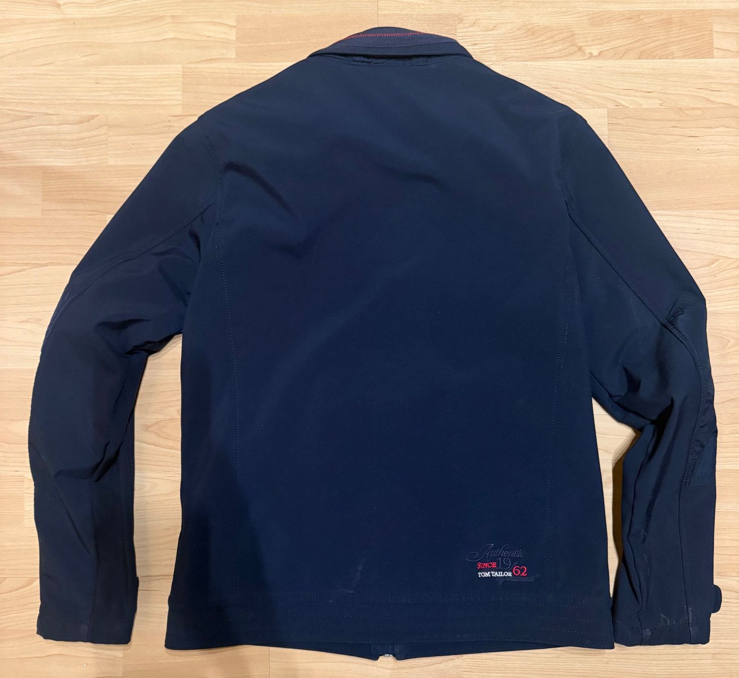 Tom Tailor Giacche: Herren Softshell Jacke Tom Tailor dunkelblau Gr. L (wie neu) – Usato da Wiler (Lötschen) venduto da SK88 1