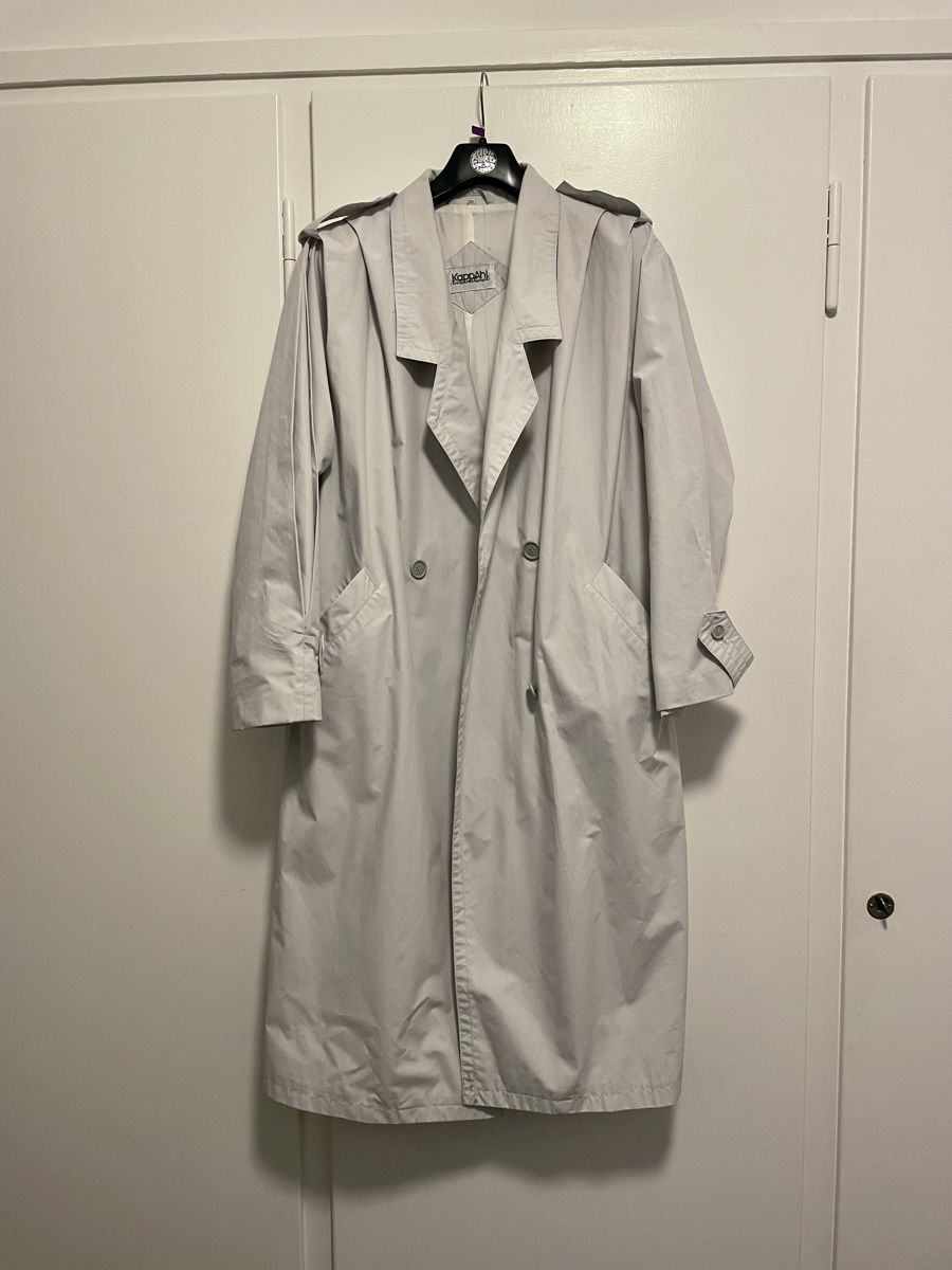 Cappotti: KappAhl Vintage Trenchcoat – Usato da Zürich venduto da daria_m