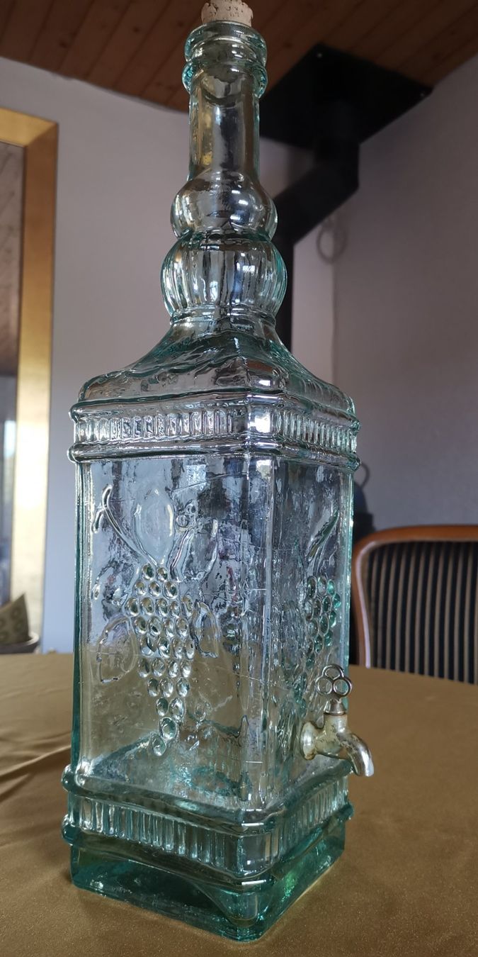 Caraffe: Glaskaraffe antik – Usato da Hausen AG venduto da inf_c5y7