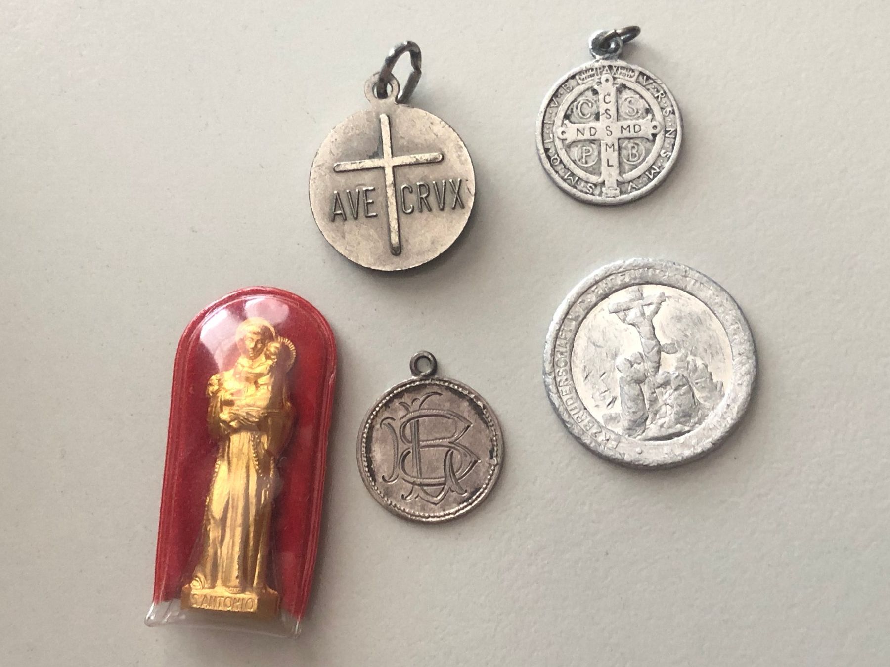 Ciondoli: Religiöse Abzeichen, Anhänger,Münze – Usato da Schötz venduto da Odpa 1