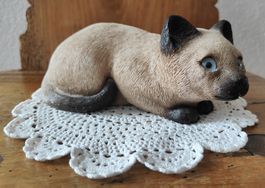 Sehr schöne Siamkatze Sandicast Keramik mit vielen Details 