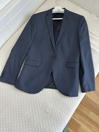 neuer Anzug EU Grösse 50