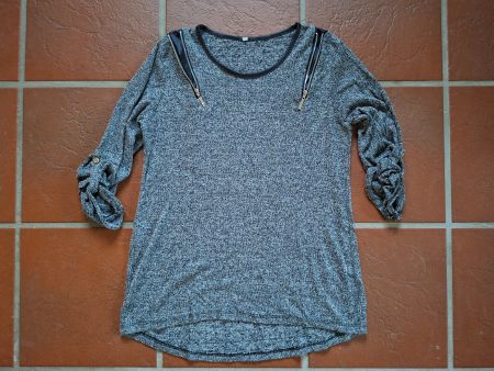 Chicorée; dunkelgrauer Pullover mit Schulterdetail Gr. S