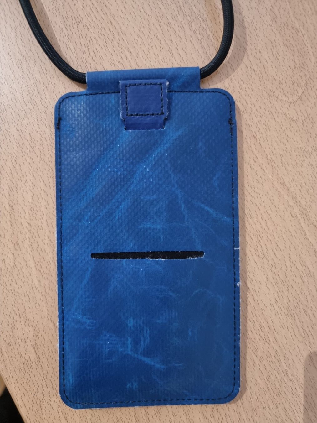 Freitag Borse: Freitag iPhone-Hülle Fox – Usato da Solothurn venduto da scbgirl19 1