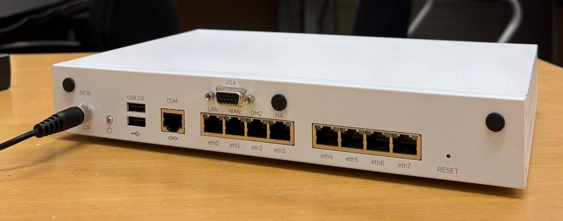 Sophos Firewall: SOPHOS SG 135 Firewall – Usato da Geroldswil venduto da Kuale 1