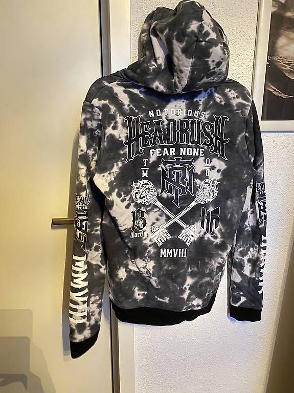 Pullover & Sweatshirts: Pullover Headrush – Gebraucht aus Gisikon von Jen_03 1