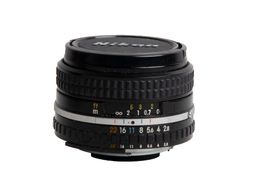 NIKON 28mm 2.8 Objektiv