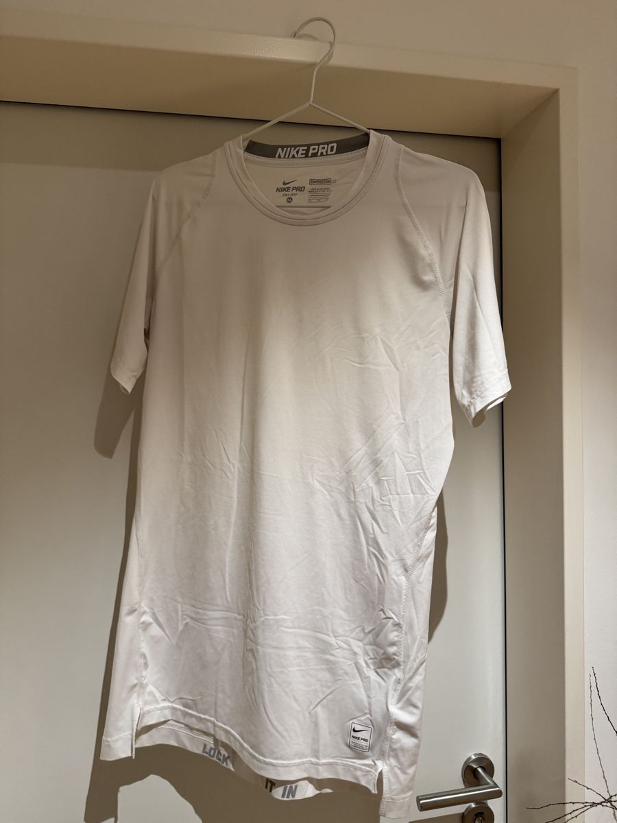 Nike Biancheria intima: Nike Thermo Gr. XL – Usato da Hinwil venduto da YPMK61