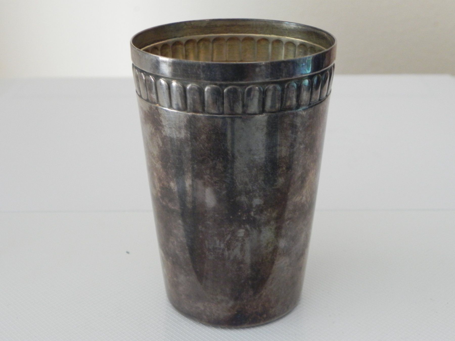 Tazze: Versilberter Becher innen vergoldet – Usato da Minusio venduto da Lory64 1