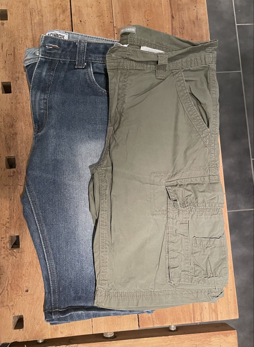 Pantaloni: Hose kurz/Shorts – Usato da Büren an der Aare venduto da mii_57vx