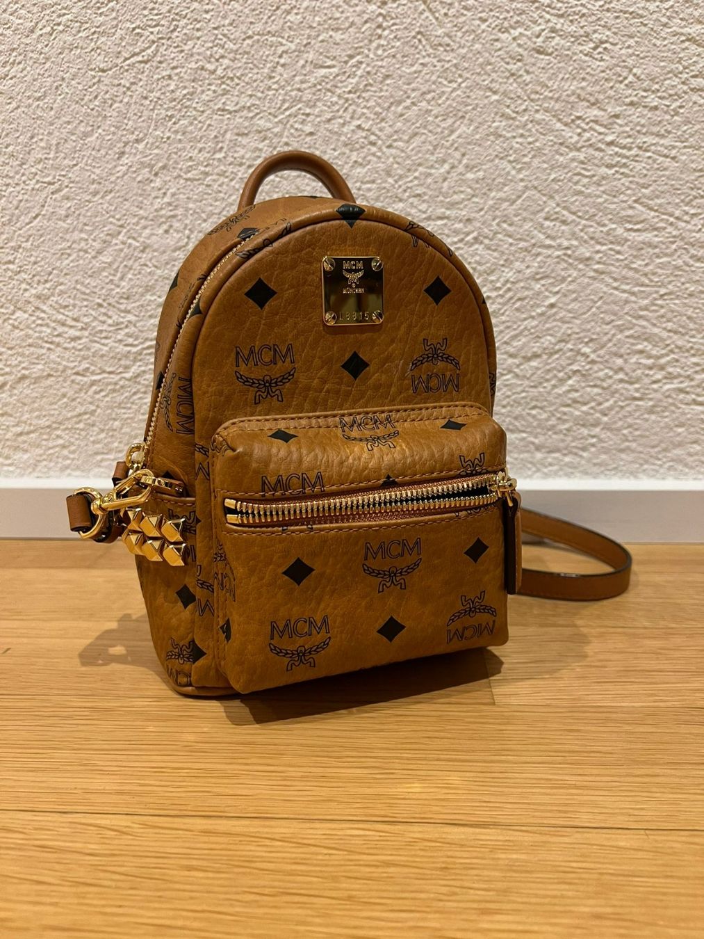 Mcm Zaini: MCM Stark Side Studs Mini Backpack Cognac – Original – Usato da Hinwil venduto da kika.bsvc 1
