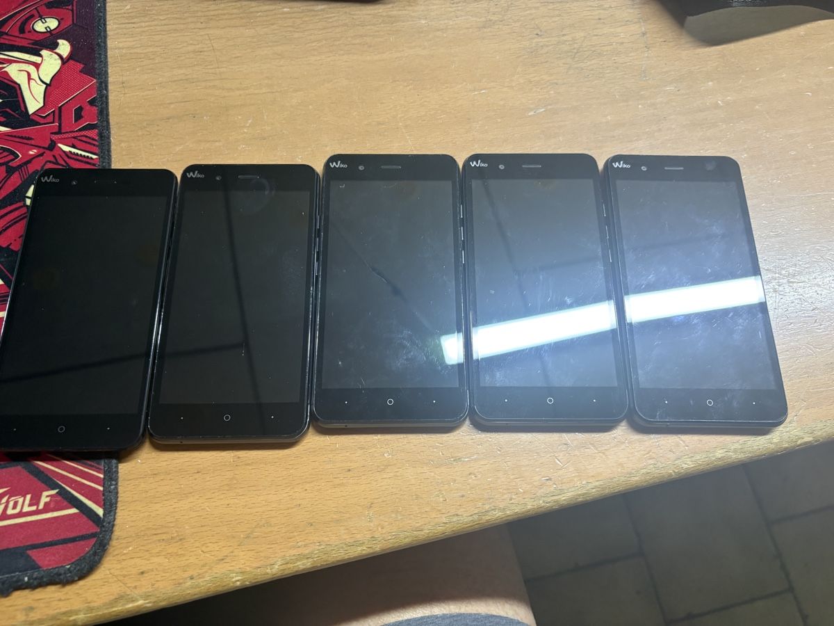 Sony Handys / Smartphones: Verschiedene Alte Handys – Defekt aus Au SG von bah_6f5w 7