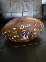 Original American Football mit alten Logos NFL