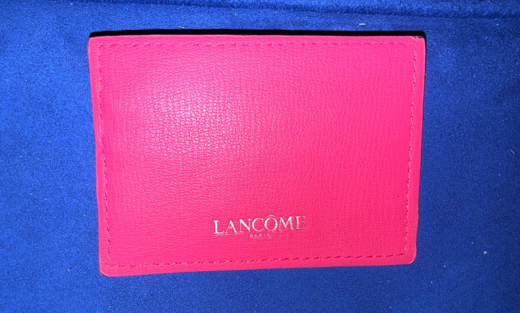 Portamonete: • Lancôme Kartenetui • – Nuovo (secondo la descrizione) da Basel venduto da mendoza13 1