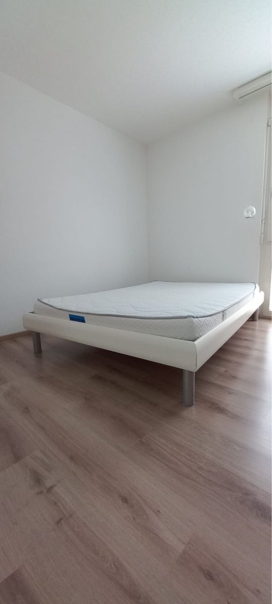 Lits: Bettgestell – D'occasion à Uster par mir_tmt5 1