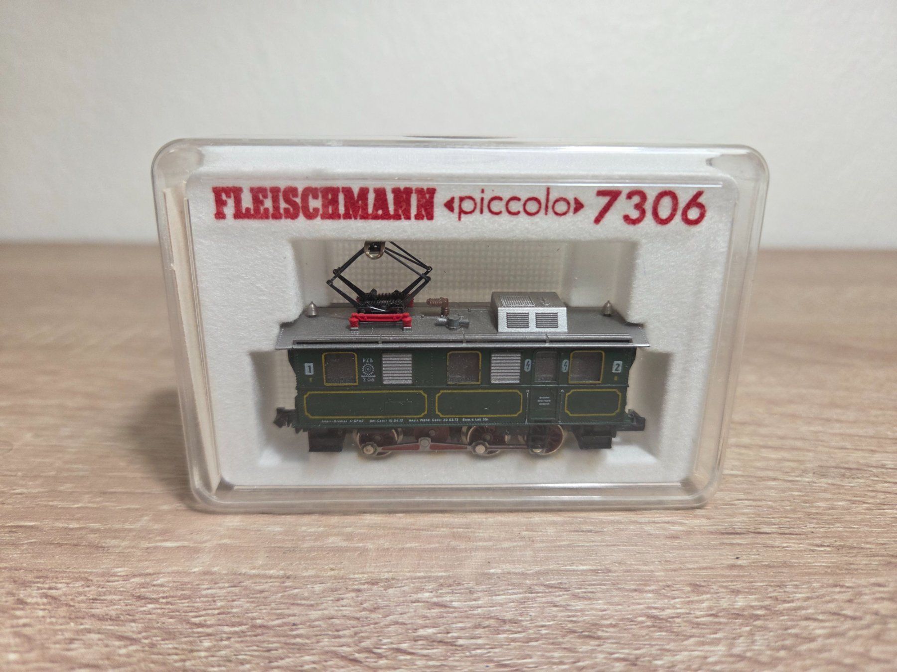 Fleischmann Modellini di ferrovie: Fleischmann N 7306 E-Lok PZB – Usato da St-Aubin-Sauges venduto da Lo_Go 6