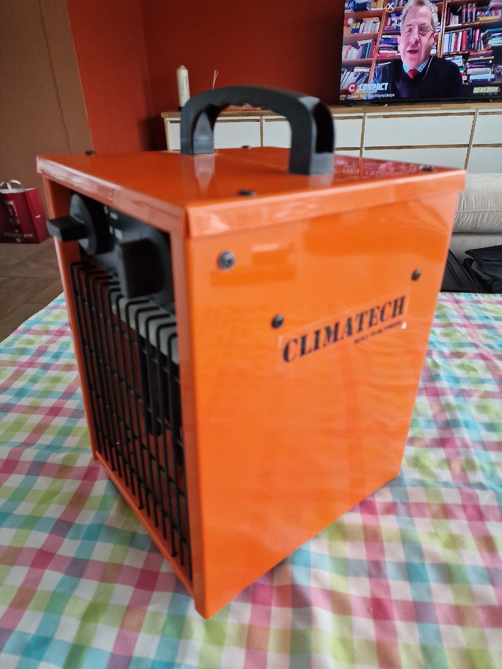 Radiatori: CLIMATECH 2000W Elektro Heizlüfter gebraucht – Usato da Trimbach venduto da Innocent23 2