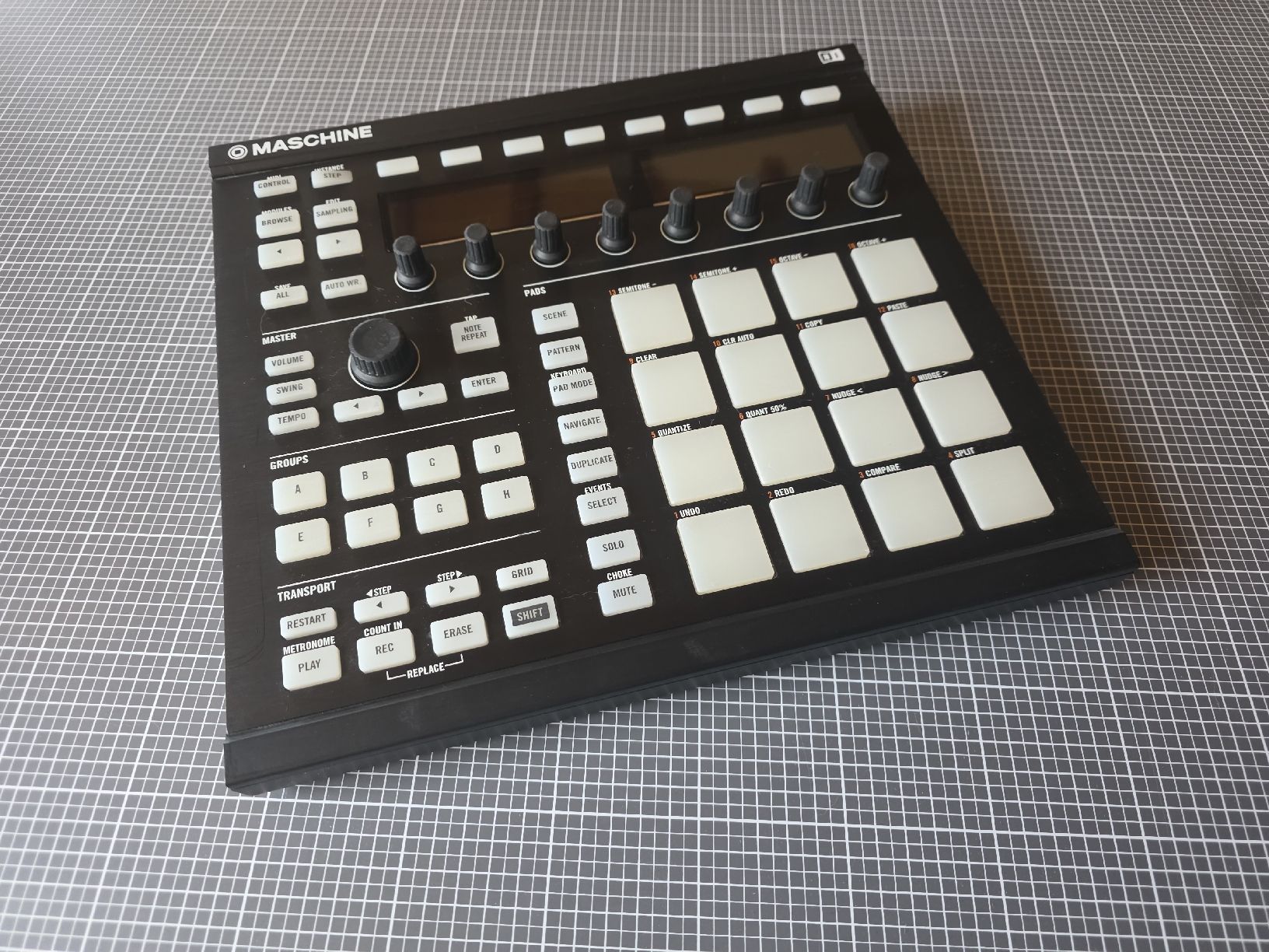 Native Instruments Strumenti musicali: Native Instruments Machine (erste Ausgabe) – Usato da Uerzlikon venduto da Chalb0815