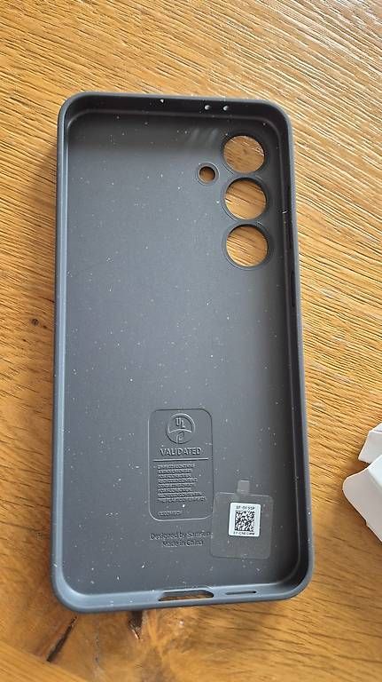 Cover & Protezioni schermo: Silicone case Galaxy S24 FE Samsung – Usato da Fontainemelon venduto da Lemayeu 1