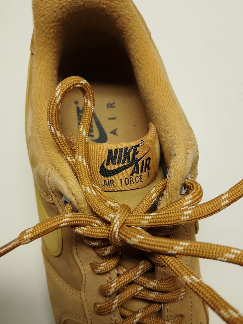 Nike Scarpe da uomo: Neuwertiger Nike Air Force 1 Sneaker gr. 41 – Usato da Biel/Bienne venduto da Vintage-timearts 2