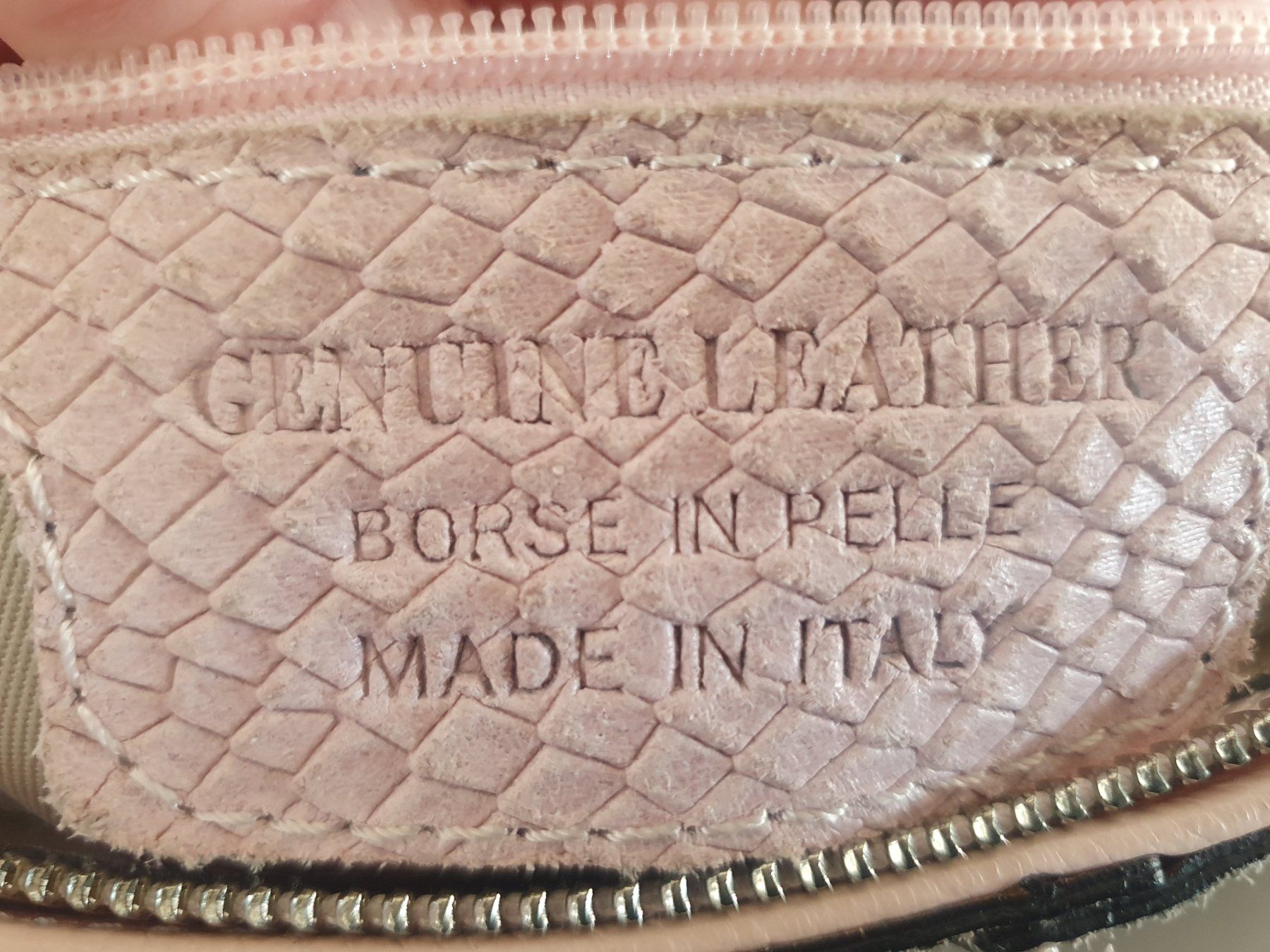 Borse da donna: Handtasche Leder Rosa mit Kroko-Optik – Usato da Möriken AG venduto da Xaendu 6