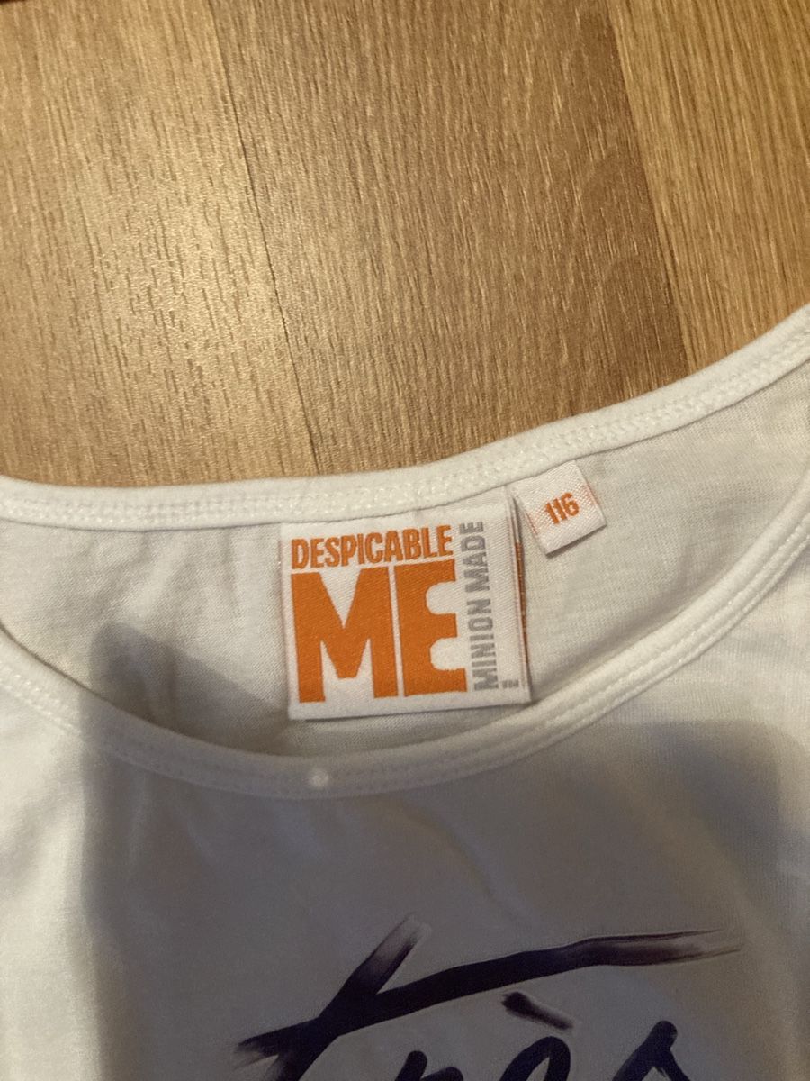 Chemises, T-shirts & Polos: Minions Langarmshirt Gr. 116 – D'occasion à Emmenbrücke par JJ_89 1