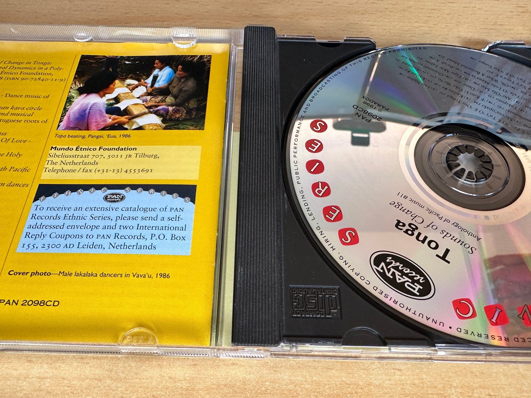 CD: Various – Tonga - Sounds of Change – Usato da Rikon im Tösstal venduto da Alpenmutz 2