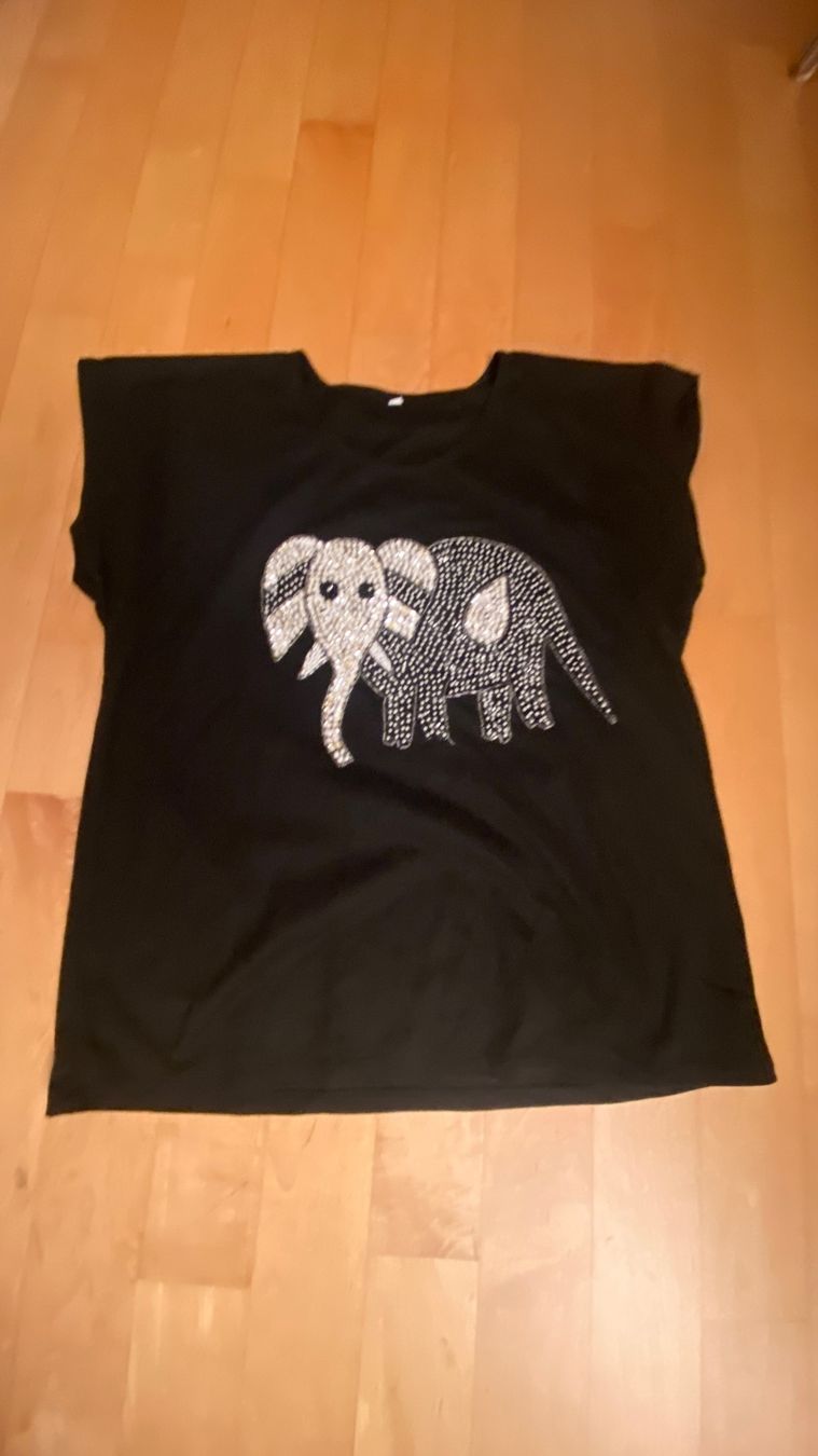 T-shirts: T shirt mit Elefant – D'occasion à luzern par bar_5gtr
