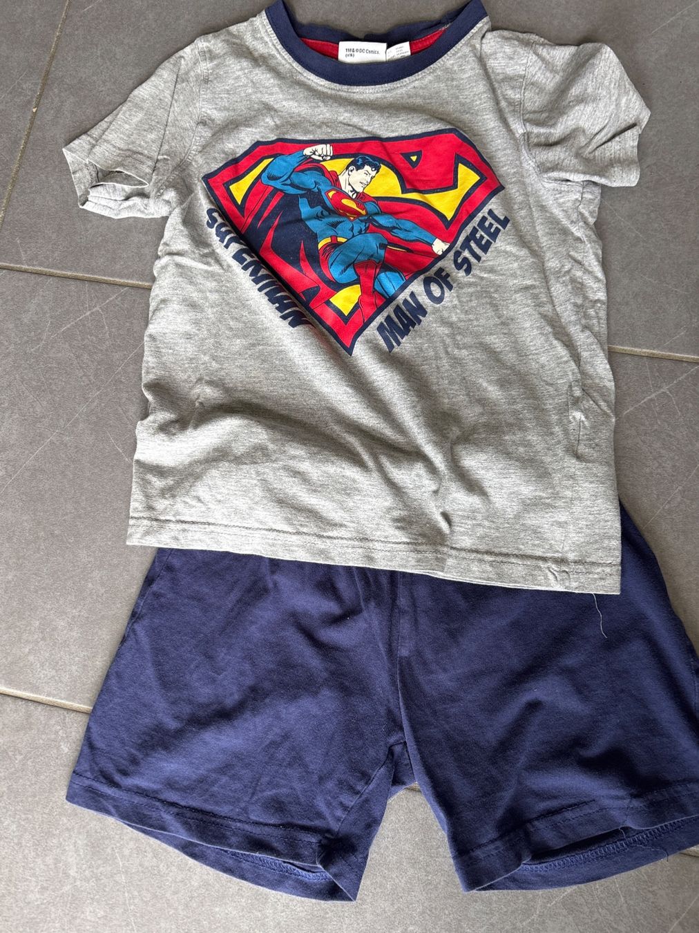 Lotti & Set di vestiti: Superhelden Jungen Paket Gr. 110/116 – Usato da Herzogenbuchsee venduto da MoLa85 1