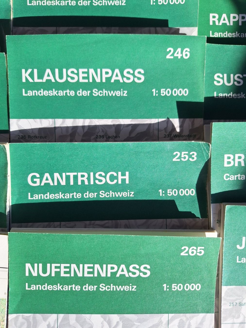 Landkarten & Atlanten: 21 STK LANDESKARTEN -- 1: 50'000 – Gebraucht aus Huttwil von Kunterbuntli 1