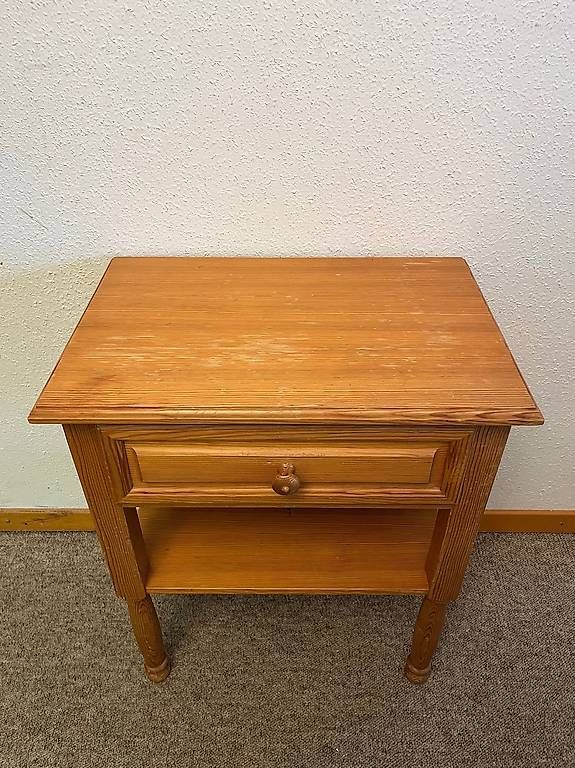 Comodini: Table de nuit en bois massif – Usato da Lausanne venduto da Baz58 1