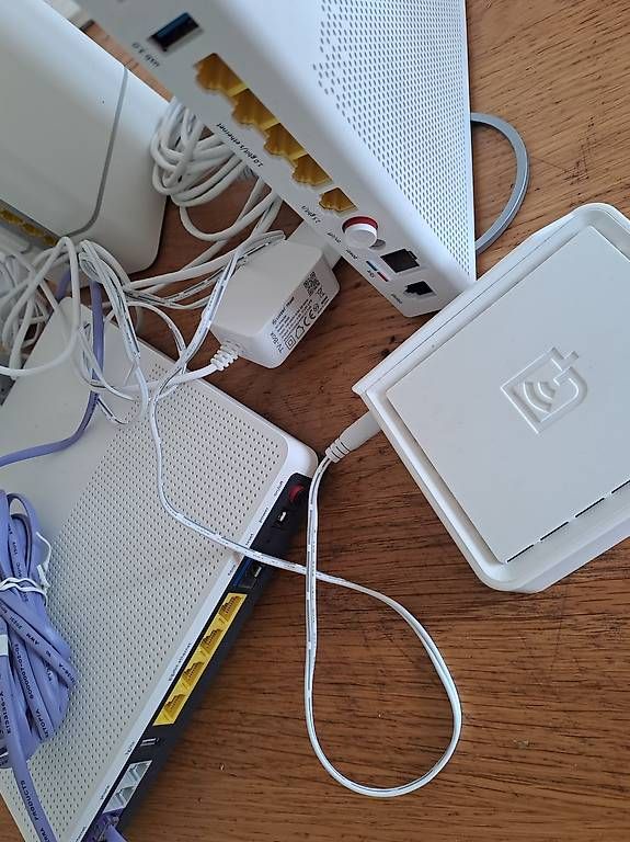 Modems & Routeurs: diverse Modem/Router Kabel  – D'occasion à Liestal par daspi01 2