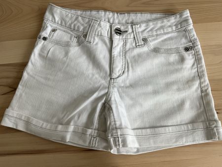 Jeans Shorts Damen weiss Grösse 36 Bundmass 38cm guter Zusta