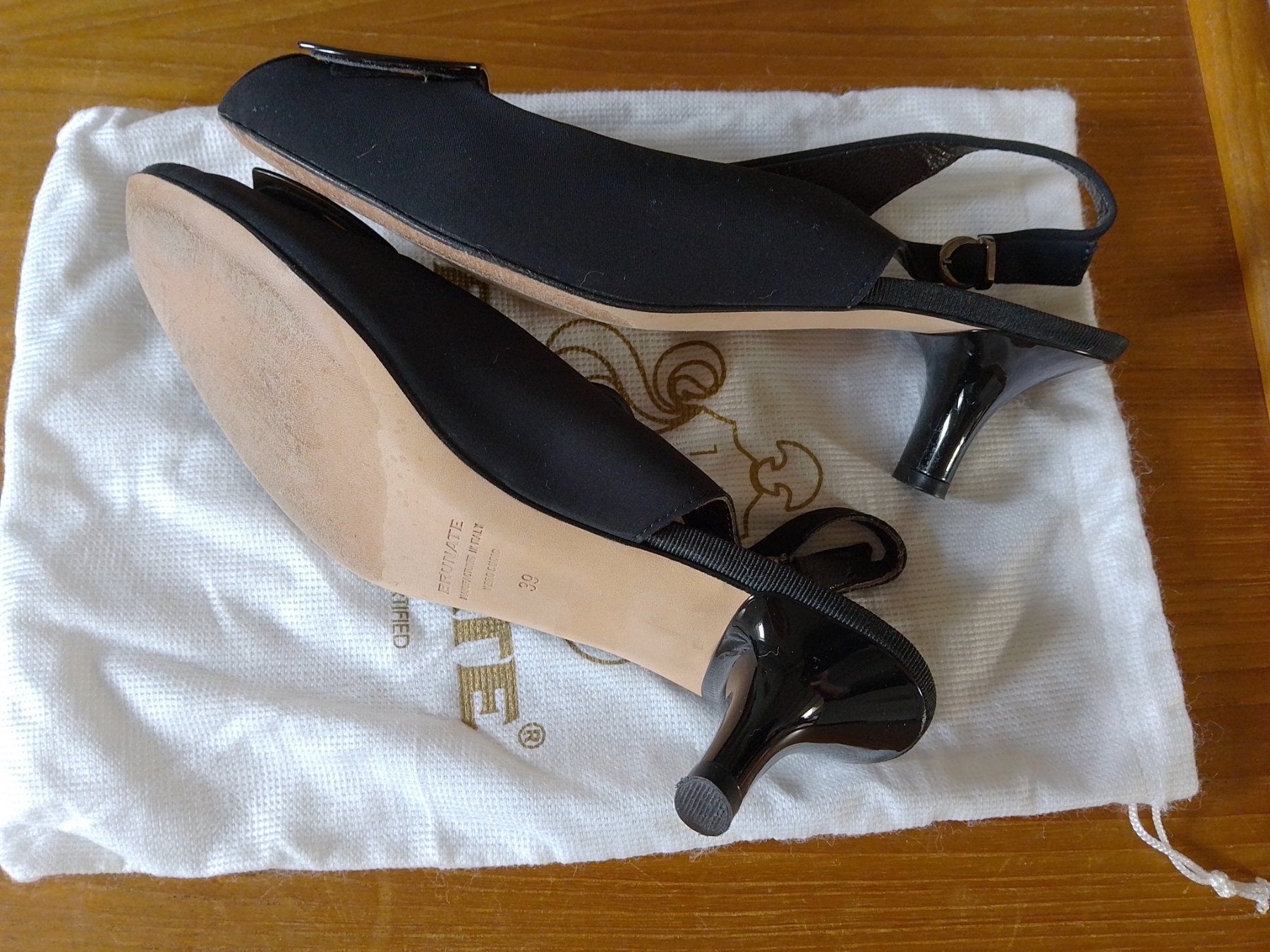 Brunate Scarpe da donna: Damenschuhe, elegant – Usato da Volketswil venduto da siga 2