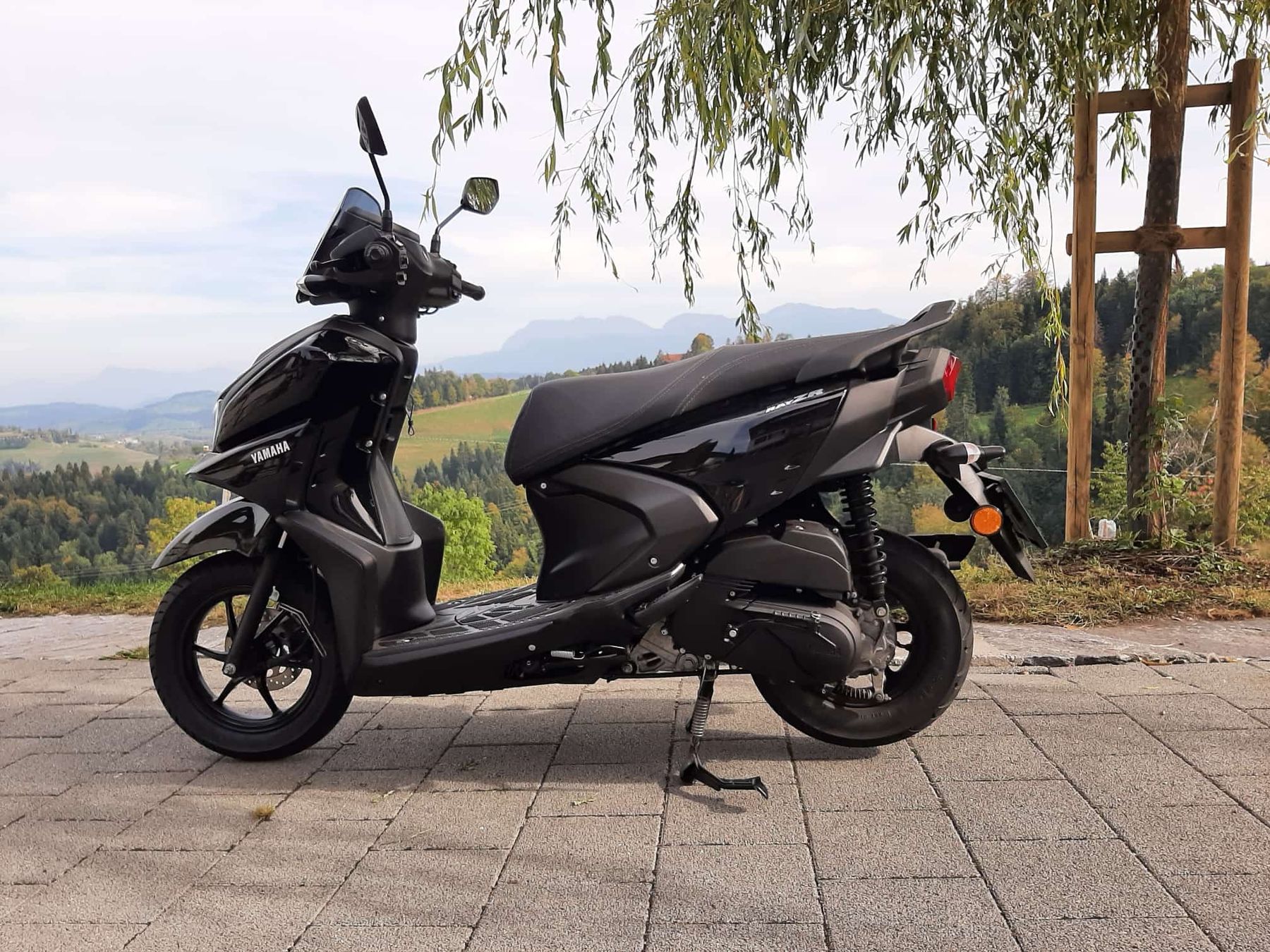 Yamaha Scooters: Roller Yamaha RayZR 125 – Gebraucht aus Willisau von Richu86 1
