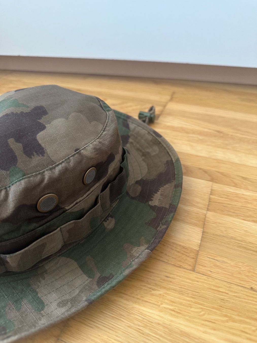 Schweizer Armee Copricapi, berretti & cappellini: Chapeau Bob camouflage armée Suisse – Nuovo (secondo la descrizione) da Clarens venduto da Riviera_Friperie 3