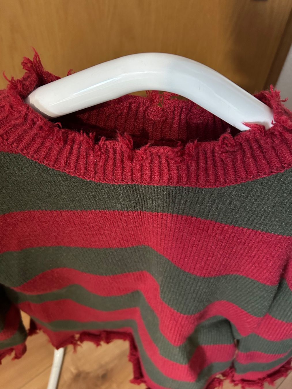 Maglioni & Felpe: Pull en laine de Freddy Krueger – Nuovo (secondo la descrizione) da Cortébert venduto da SolidStore 1