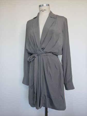 Traumschoenes Halston Seidenkleid, Gr. 34, Granit Grau.NEU