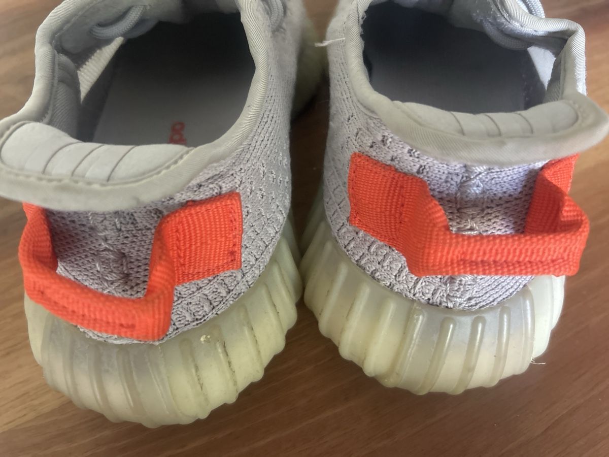 Adidas Chaussures hommes: Yeezy Boost 40 – D'occasion à Basel par Leonie_Leonie 1